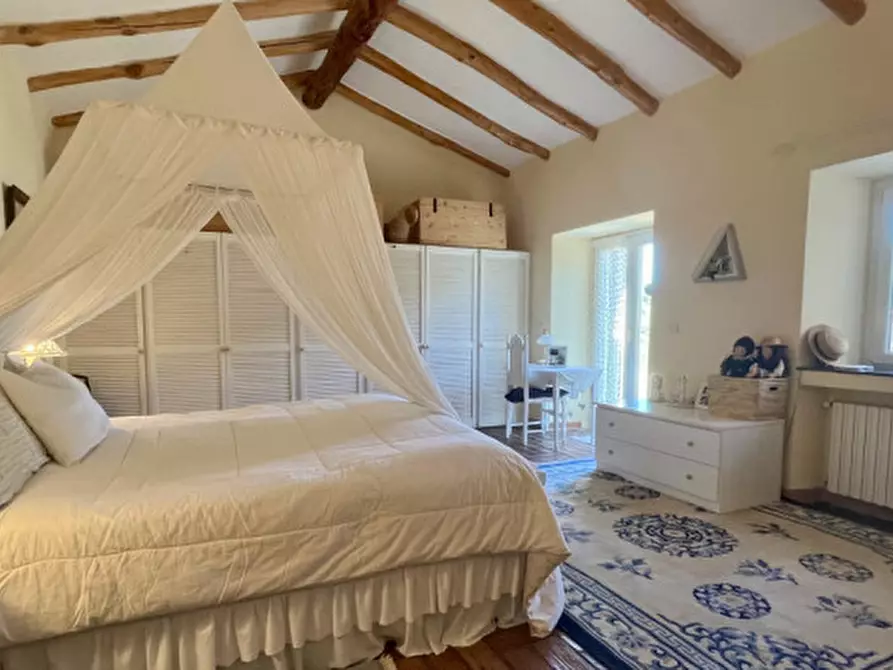 Immagine 22 di Villa in vendita  in via zara a Olbia