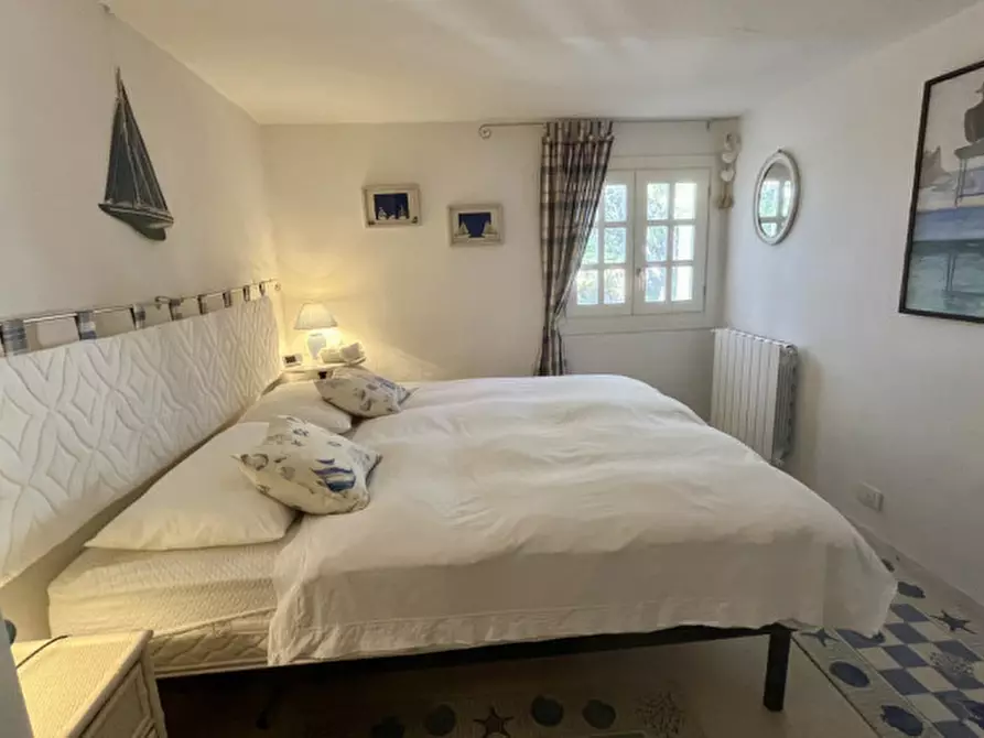 Immagine 29 di Villa in vendita  in via zara a Olbia