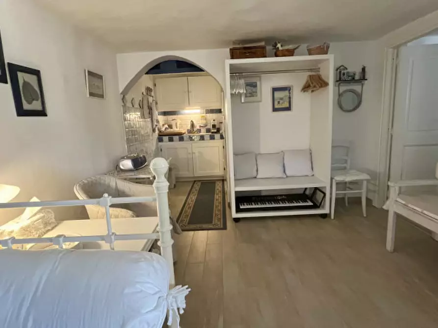 Immagine 33 di Villa in vendita  in via zara a Olbia