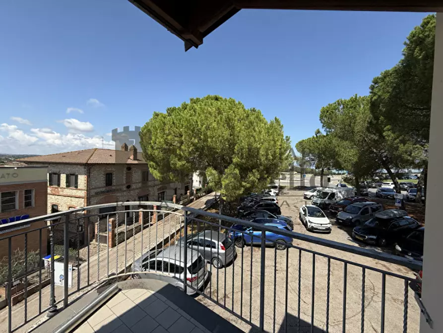 Immagine 12 di Appartamento in vendita  in Piazza Dante Alighieri a Castiglione Del Lago