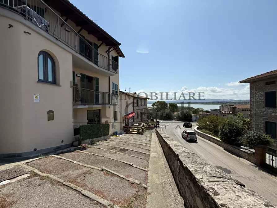 Immagine 22 di Appartamento in vendita  in Piazza Dante Alighieri a Castiglione Del Lago