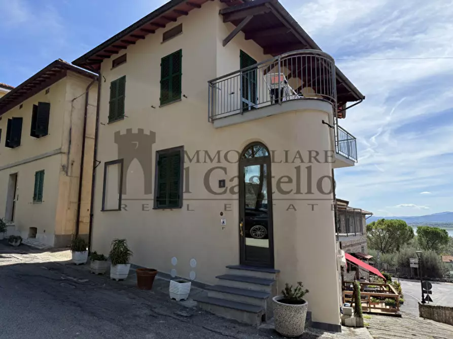 Immagine 24 di Appartamento in vendita  in Piazza Dante Alighieri a Castiglione Del Lago