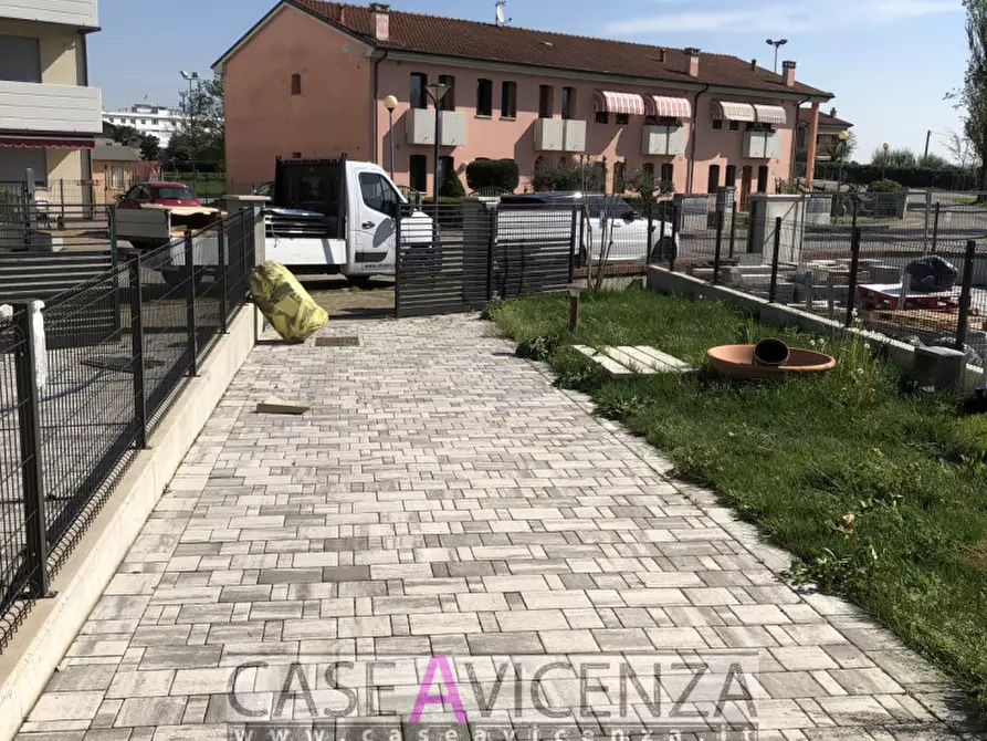 Immagine 1 di Casa bifamiliare in vendita  in via roma a Grisignano Di Zocco