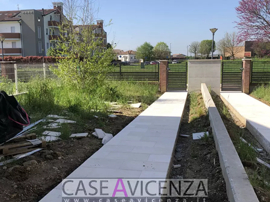 Immagine 25 di Casa bifamiliare in vendita  in via roma a Grisignano Di Zocco