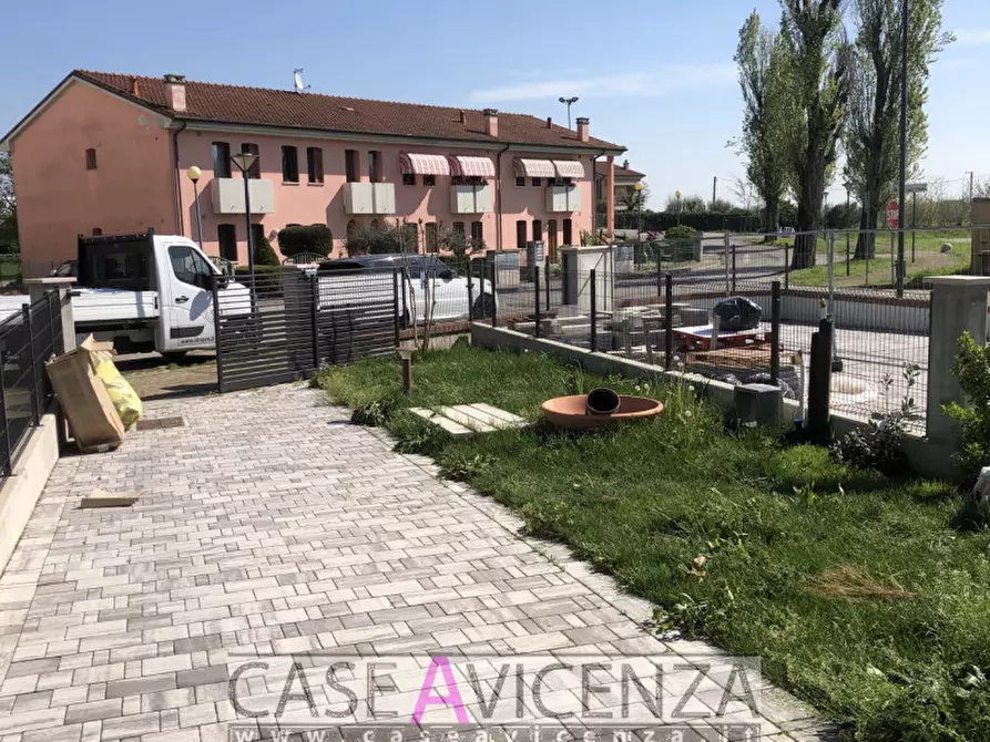 Immagine 36 di Casa bifamiliare in vendita  in via roma a Grisignano Di Zocco