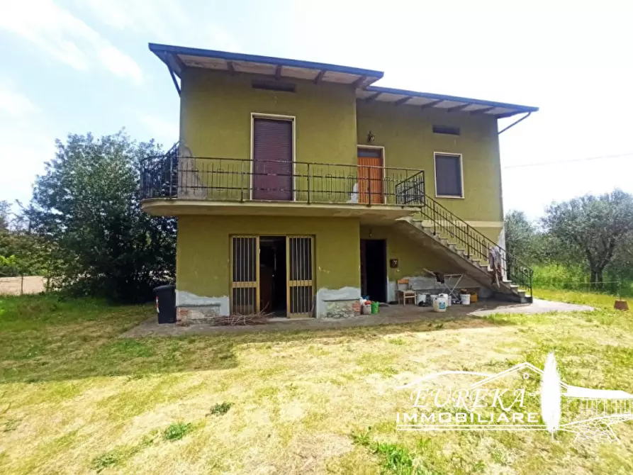 Immagine 27 di Casa indipendente in vendita  a Castiglione Del Lago