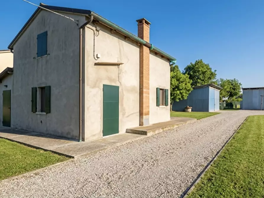 Immagine 1 di Terreno in vendita  in Via Giuseppe Parini a Vigonovo