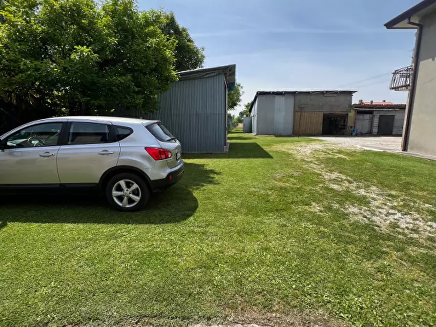 Immagine 25 di Terreno in vendita  in Via Giuseppe Parini a Vigonovo