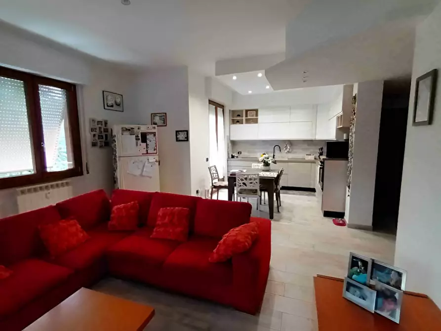 Immagine 1 di Appartamento in vendita  in VIA VINCENZO CANZI N.7 a Sovico