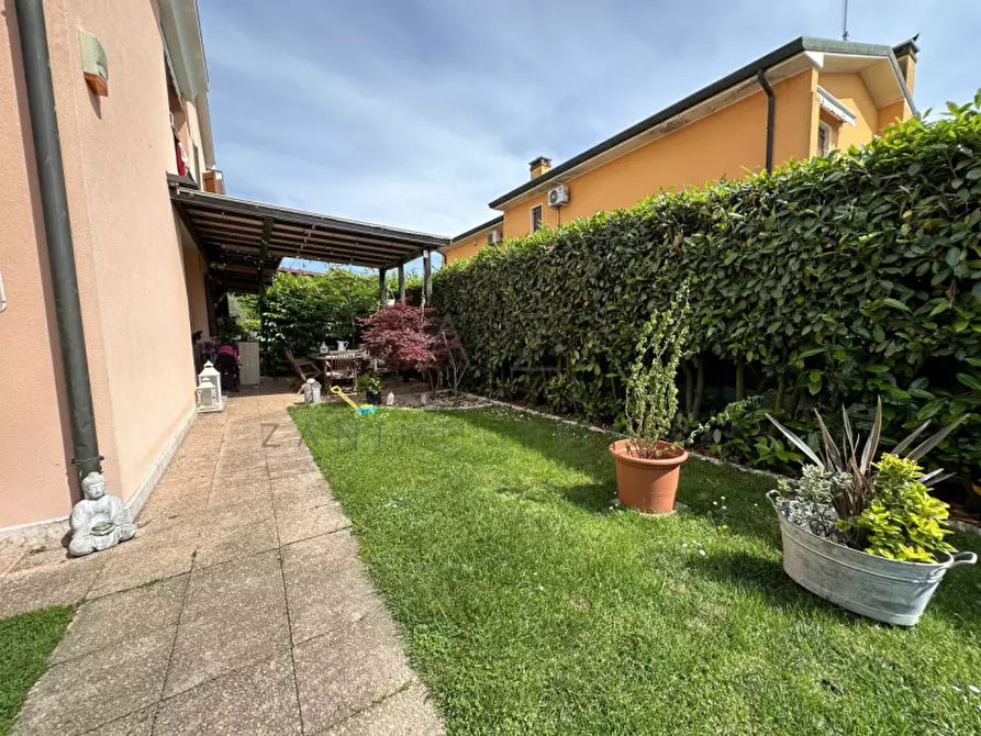 Immagine 1 di Appartamento in vendita  in Via Nicolò Condotta a Trebaseleghe