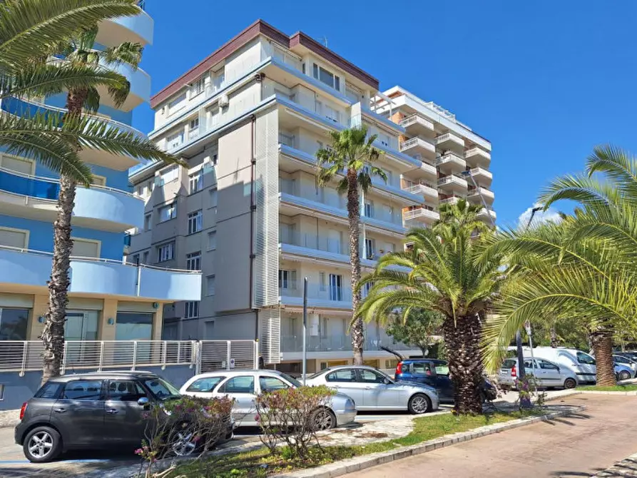 Immagine 1 di Appartamento in vendita  in Viale Europa, N. 30 a San Benedetto Del Tronto