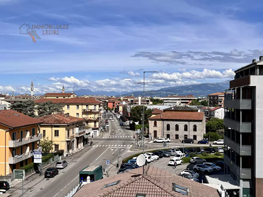 Immagine 12 di Appartamento in vendita  in via Legnago a Verona