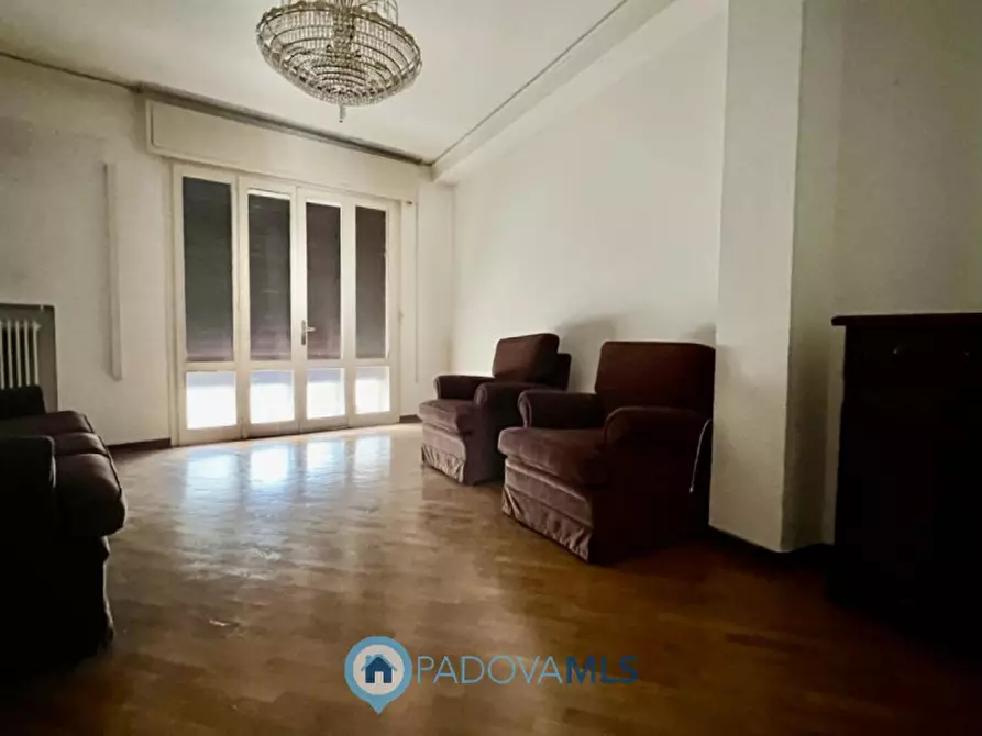 Immagine 1 di Appartamento in vendita  in Via Liberi a Padova