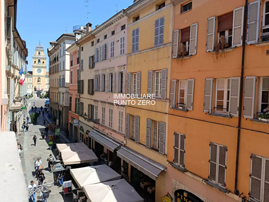 Immagine 1 di Appartamento in vendita  in Piazza Garibaldi a Parma