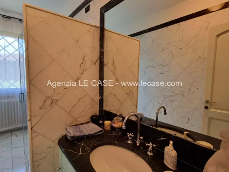 Immagine 28 di Villa in affitto  a Forte Dei Marmi