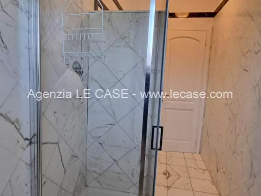 Immagine 29 di Villa in affitto  a Forte Dei Marmi