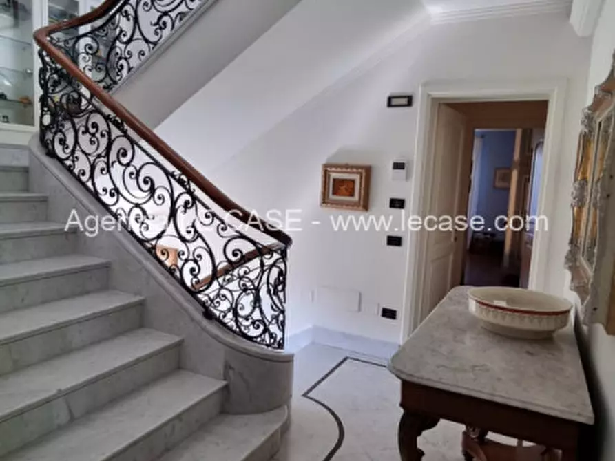 Immagine 30 di Villa in affitto  a Forte Dei Marmi