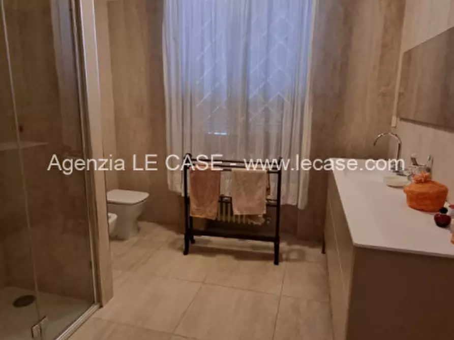 Immagine 37 di Villa in affitto  a Forte Dei Marmi