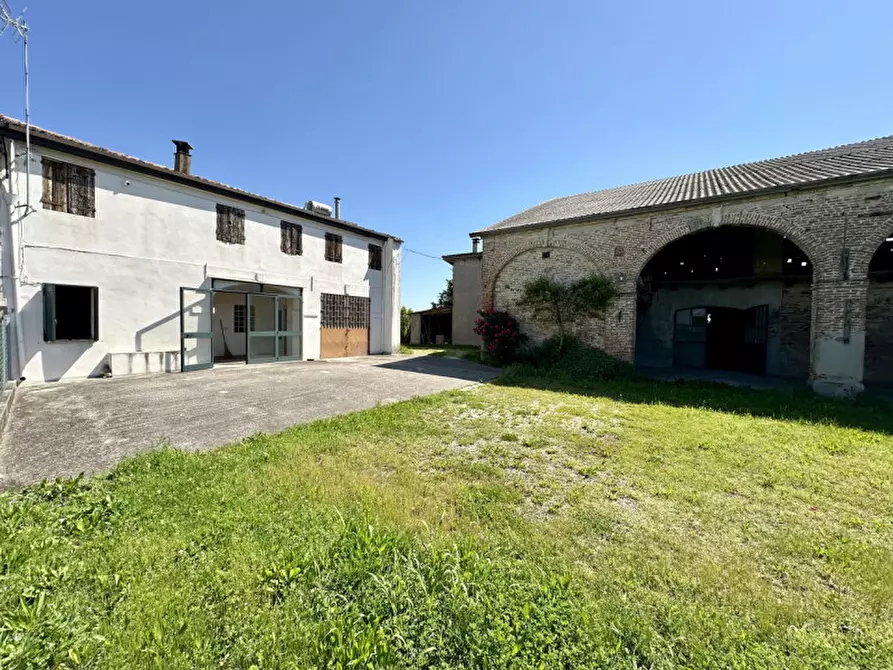 Immagine 8 di Rustico / casale in vendita  in Via Gruato 22 a Casalserugo