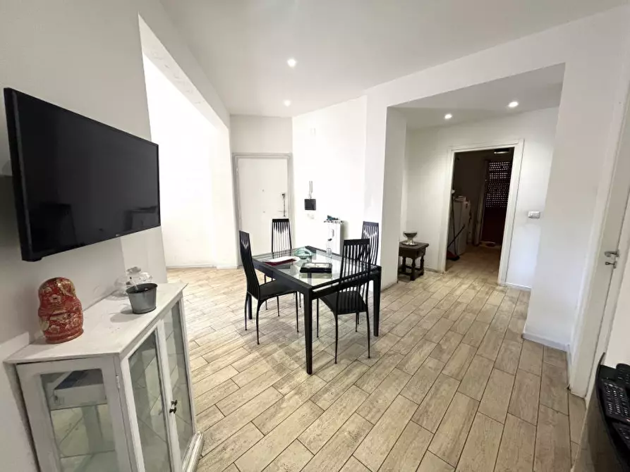 Immagine 2 di Appartamento in vendita  in Via Quinzi a Roma