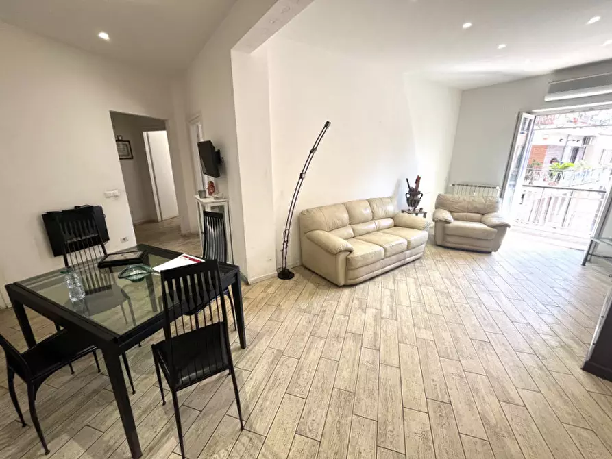 Immagine 3 di Appartamento in vendita  in Via Quinzi a Roma