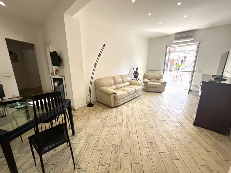 Immagine 5 di Appartamento in vendita  in Via Quinzi a Roma