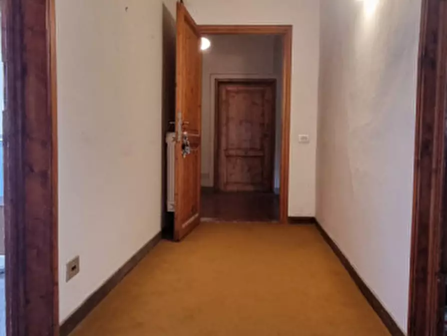 Immagine 3 di Appartamento in vendita  in PIAZZA LANDI a Greve In Chianti