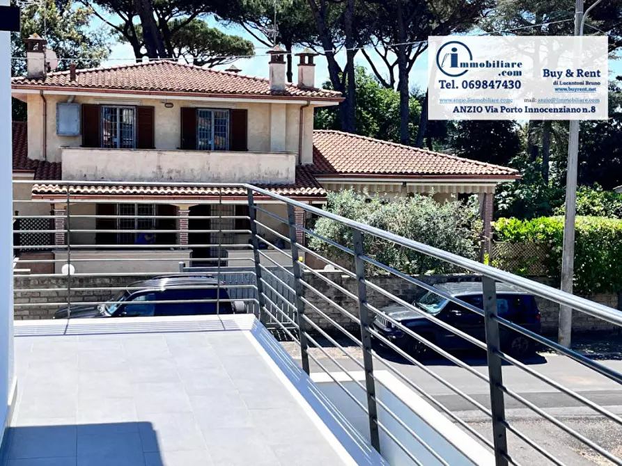 Immagine 22 di Casa bifamiliare in vendita  in Viale dei Ciclamini a Anzio