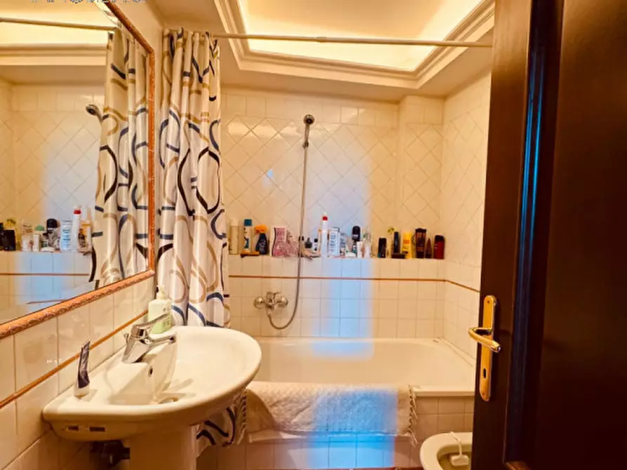 Immagine 34 di Appartamento in vendita  in piazza paolo segneri a Nettuno