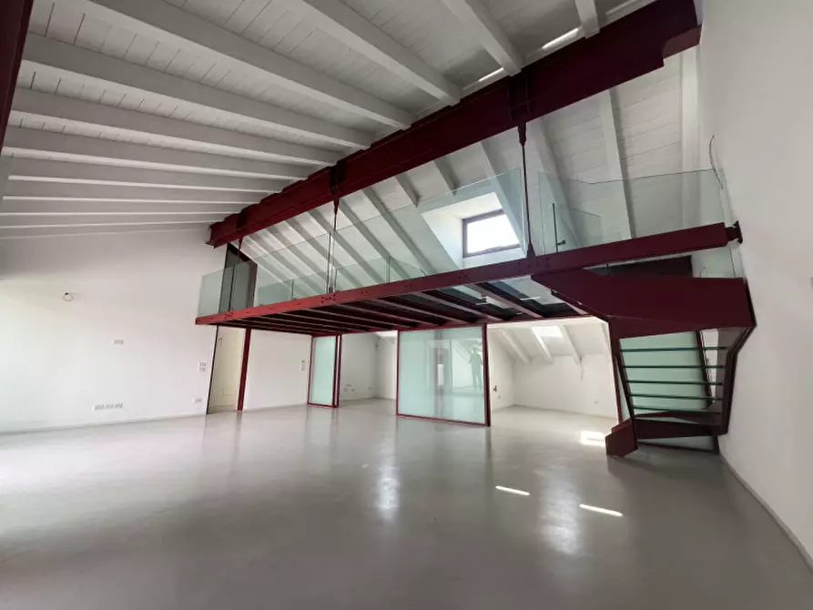 Immagine 3 di Attico in vendita  in via suffragio a Trento