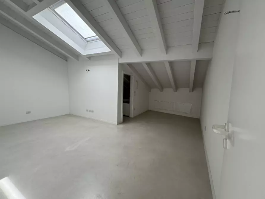 Immagine 12 di Attico in vendita  in via suffragio a Trento