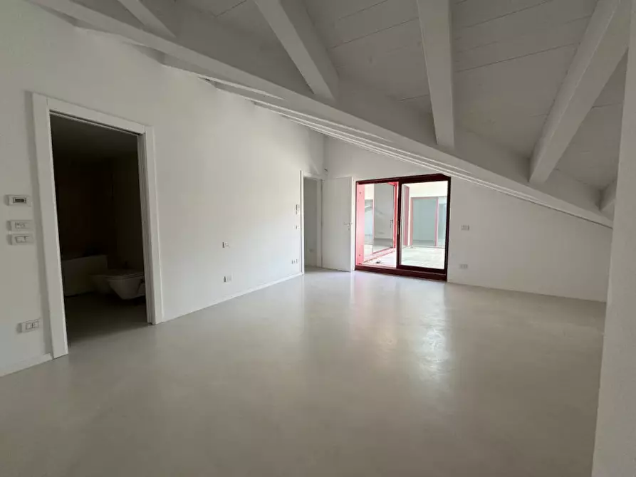 Immagine 14 di Attico in vendita  in via suffragio a Trento