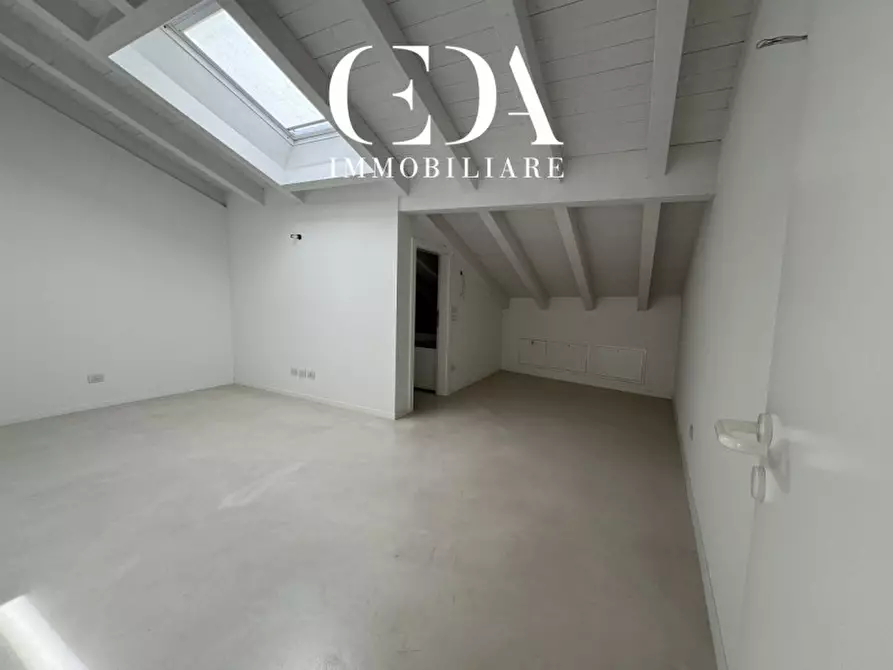 Immagine 3 di Attico in vendita  in via suffragio a Trento