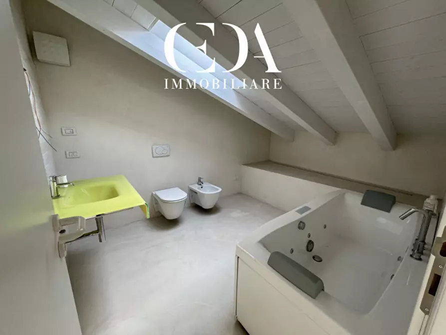 Immagine 8 di Attico in vendita  in via suffragio a Trento