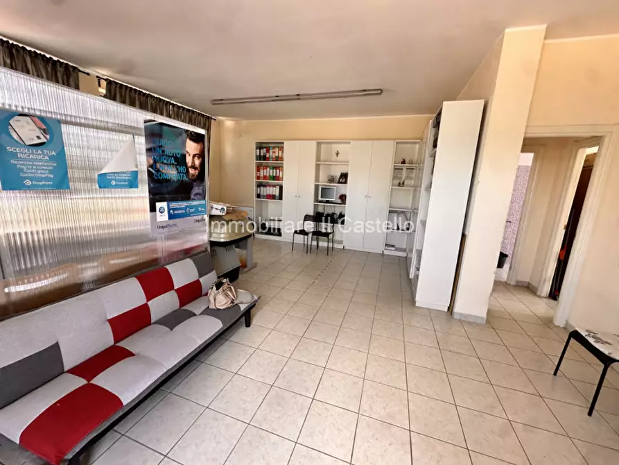 Immagine 7 di Ufficio in vendita  in via piemonte a Castiglione Del Lago