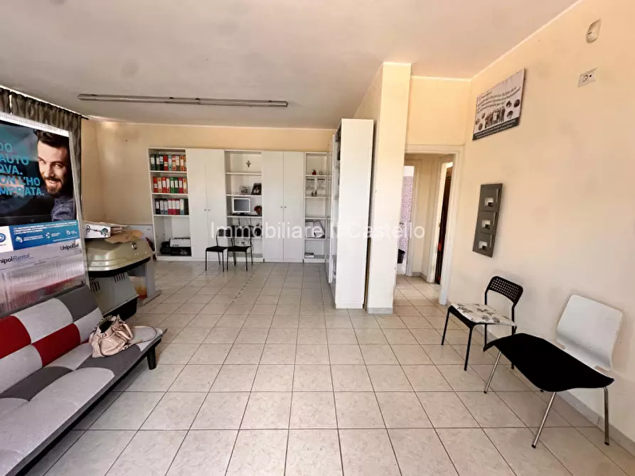 Immagine 8 di Ufficio in vendita  in via piemonte a Castiglione Del Lago