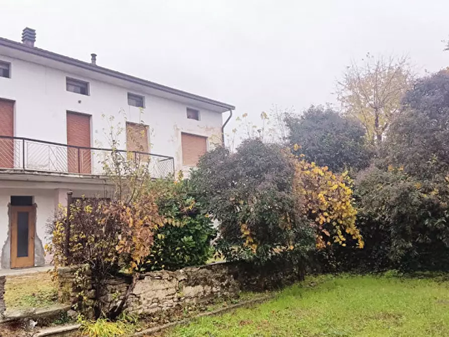 Immagine 1 di Appartamento in vendita  in Via Santa Maria a Calcinato