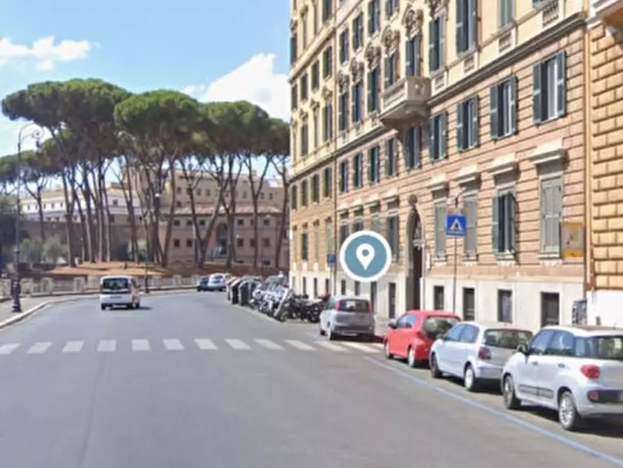 Immagine 1 di Appartamento in vendita  in Piazza Adriana a Roma