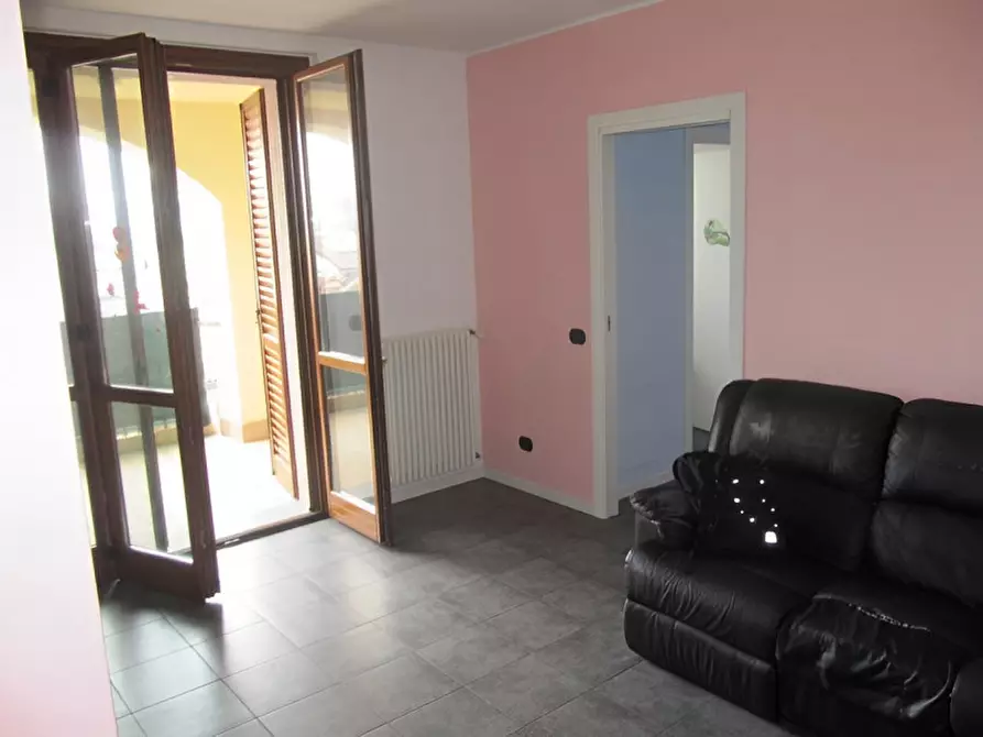 Immagine 1 di Appartamento in vendita  in VIA PER SALERANO a San Zenone Al Lambro