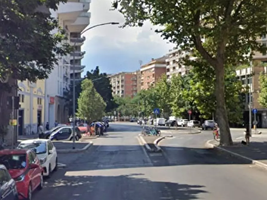 Immagine 1 di Appartamento in vendita  in Via Portuense a Roma