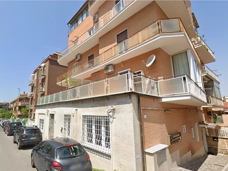 Immagine 1 di Appartamento in vendita  in Via Agenore Zeri a Roma