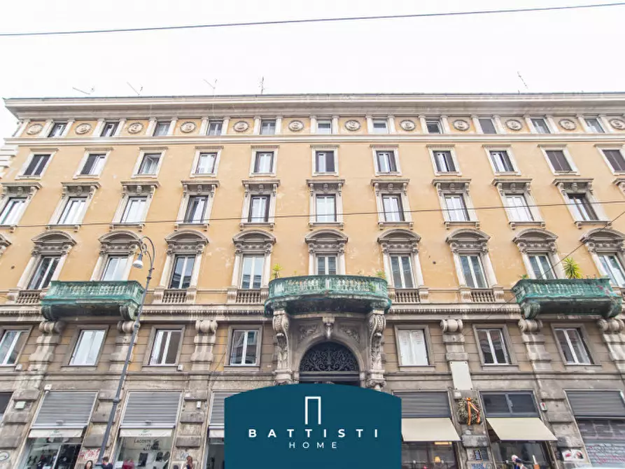 Immagine 1 di Appartamento in vendita  in Piazza Benedetto Cairoli a Roma