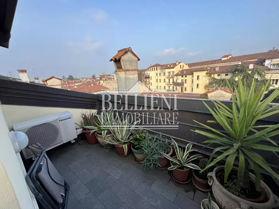 Immagine 1 di Appartamento in vendita  in Ponte degli Angeli a Vicenza
