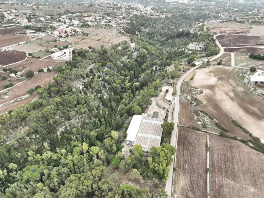 Immagine 1 di Capannone industriale in vendita  in Via Loreto Gallinara a Modica