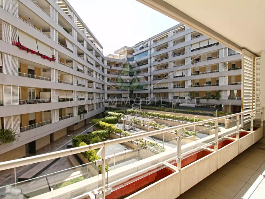 Immagine 1 di Appartamento in vendita  in Via Alessandro Terracini a Roma