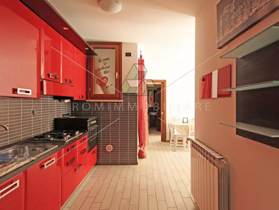 Immagine 5 di Appartamento in vendita  in Via Alessandro Terracini a Roma