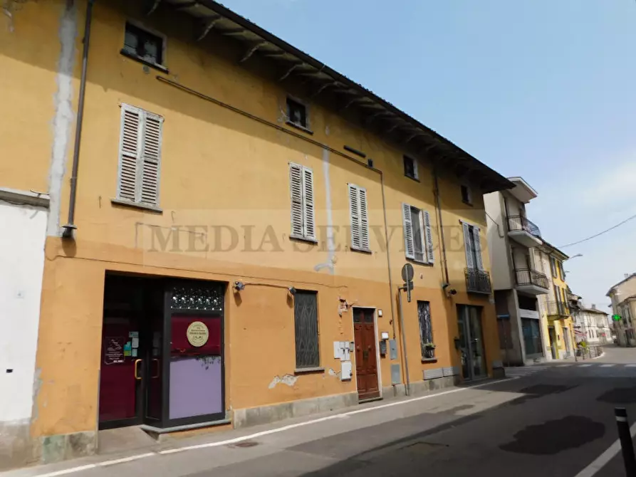 Immagine 3 di Appartamento in vendita  in via Giovanni Salvadeo n° 2 a Tromello