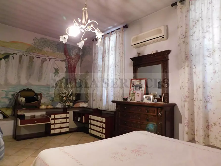 Immagine 16 di Appartamento in vendita  in via Giovanni Salvadeo n° 2 a Tromello