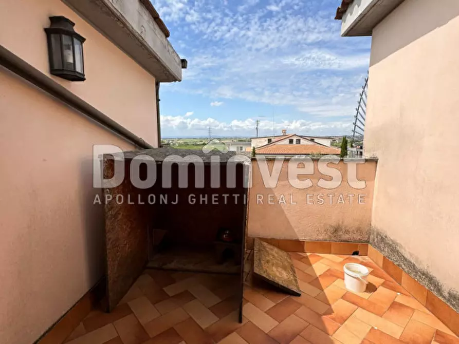 Immagine 22 di Villa in vendita  in Via Cineto Romano a Guidonia Montecelio