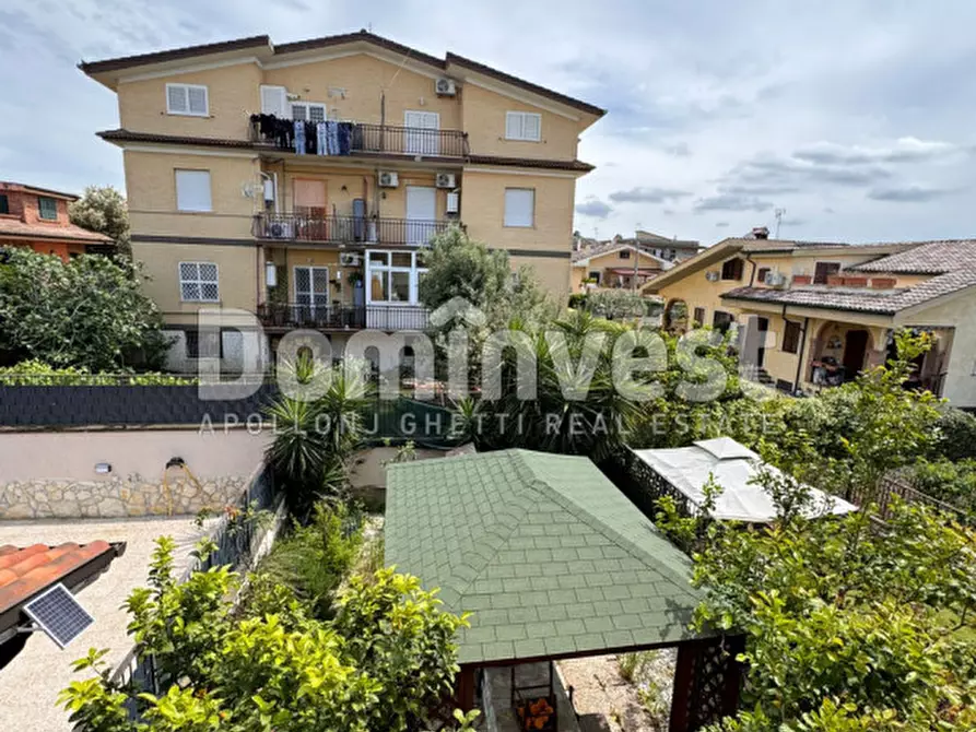 Immagine 25 di Villa in vendita  in Via Cineto Romano a Guidonia Montecelio